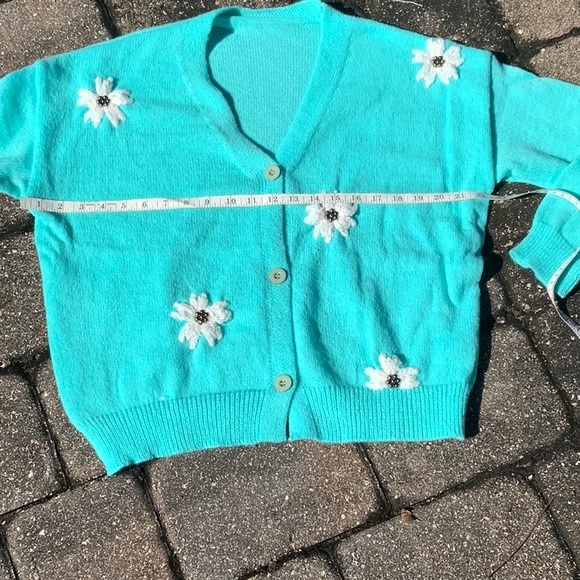 TEAL FLOWER EMBROIDERED WITH BEADS CARDIGAN SWEATER, SIZE LARGE - Picture 5 of 10